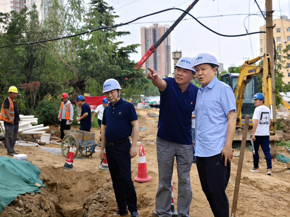 半岛星空体育（中国）股份有限公司副总经理张岩到郑州建投通讯管线有限公司开展安全生产检查